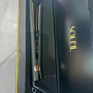 Soleil Black Hair Straightener